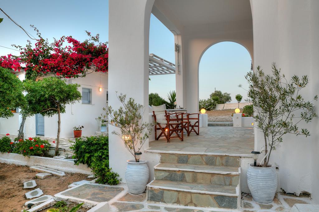 Paros Rita Studios Piso Livadi Chambre photo